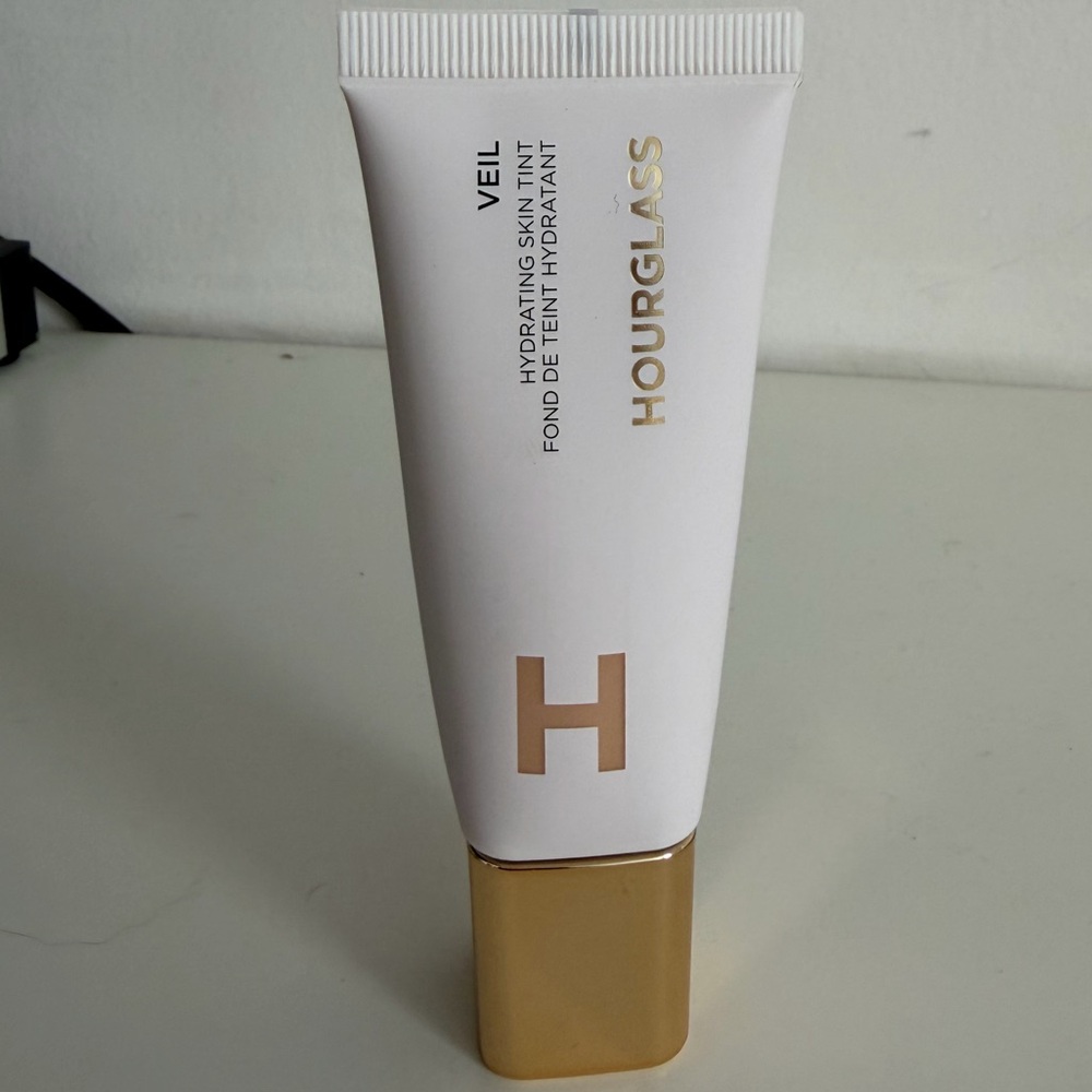 NEW veil hydrating skin tint in 3